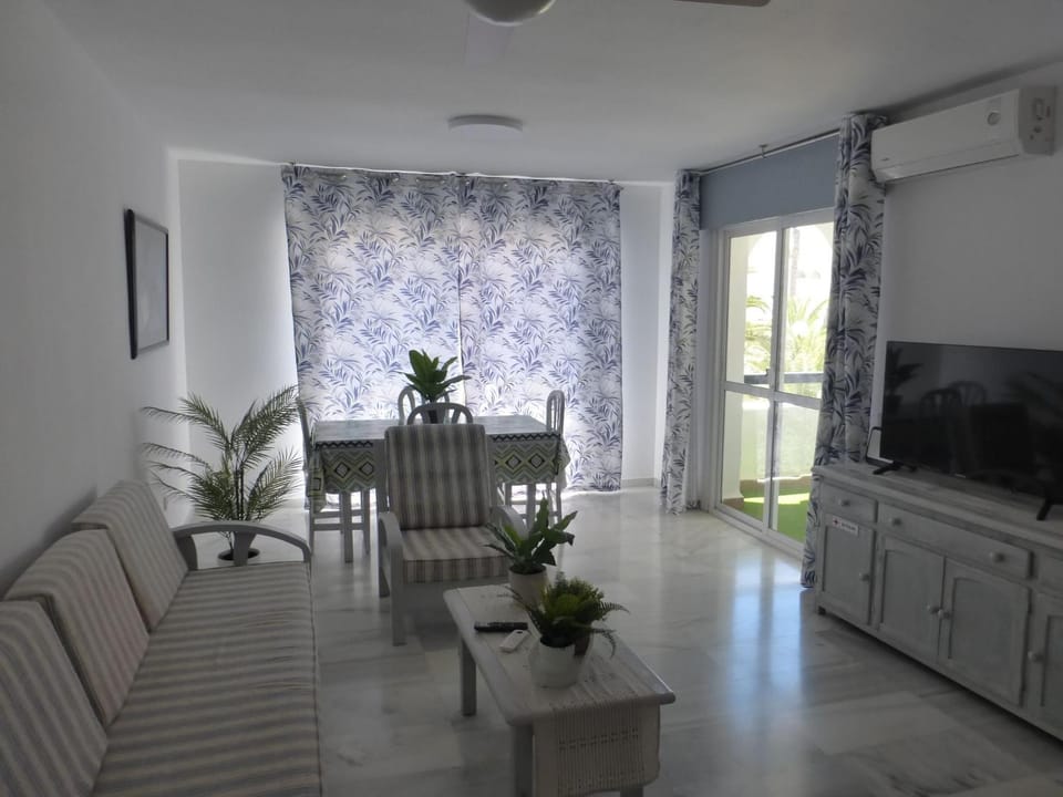 Living room, Decorative detail