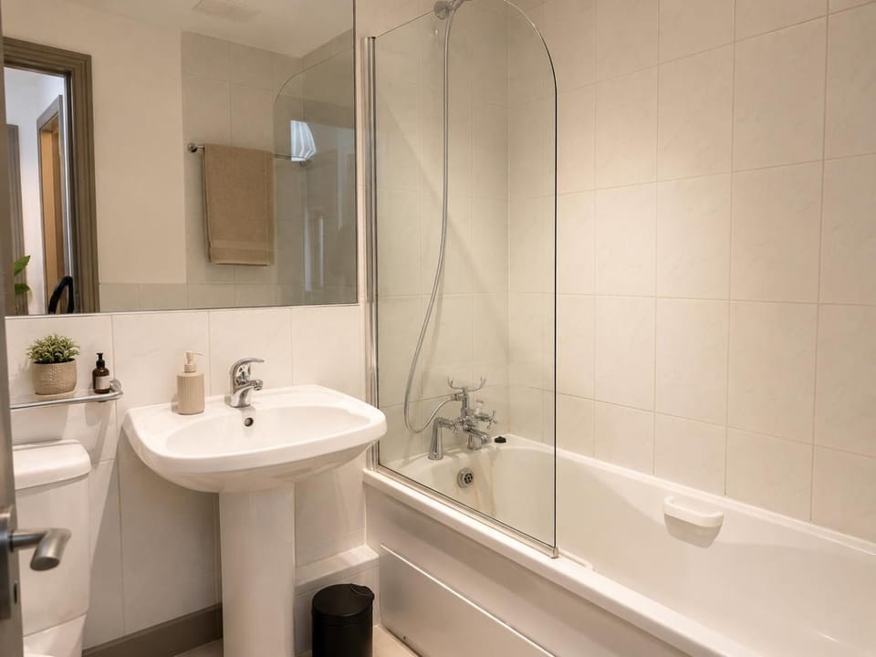 Shower, Bathroom, Bath, towels