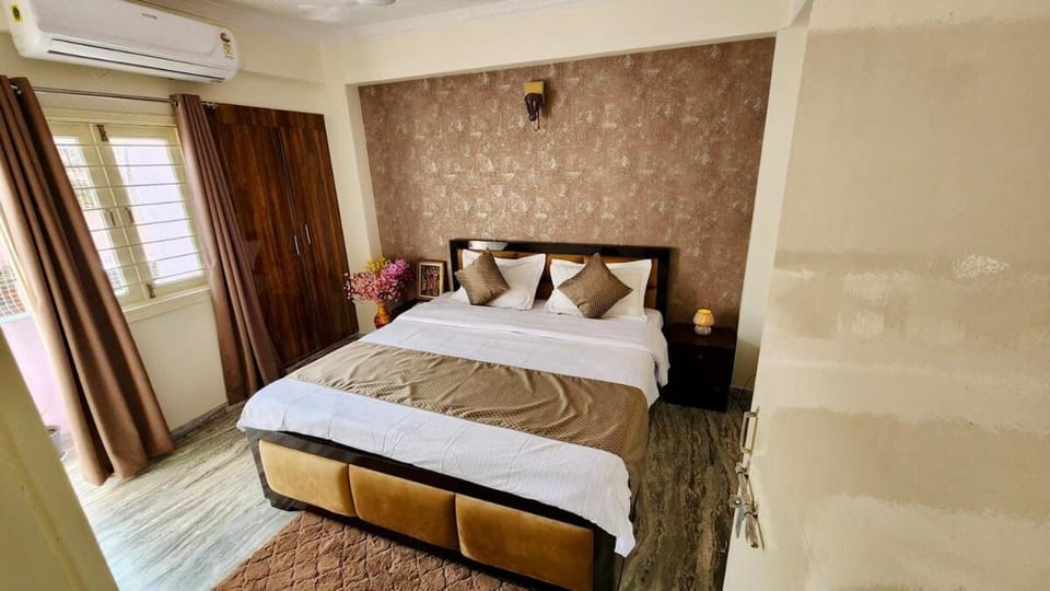 The Canopy Haven - Bright 2BHK with 4 Balconies Apartment in India