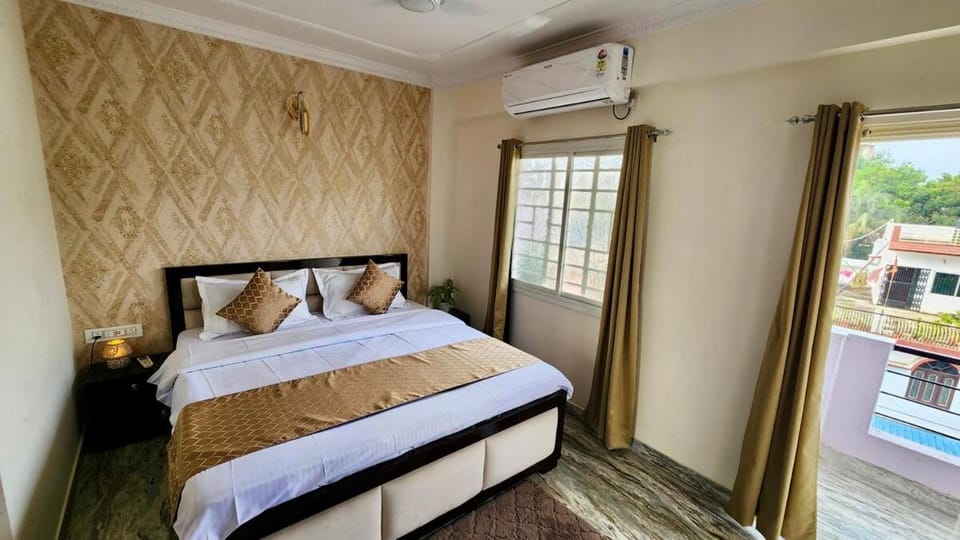 The Canopy Haven - Bright 2BHK with 4 Balconies Apartment in India