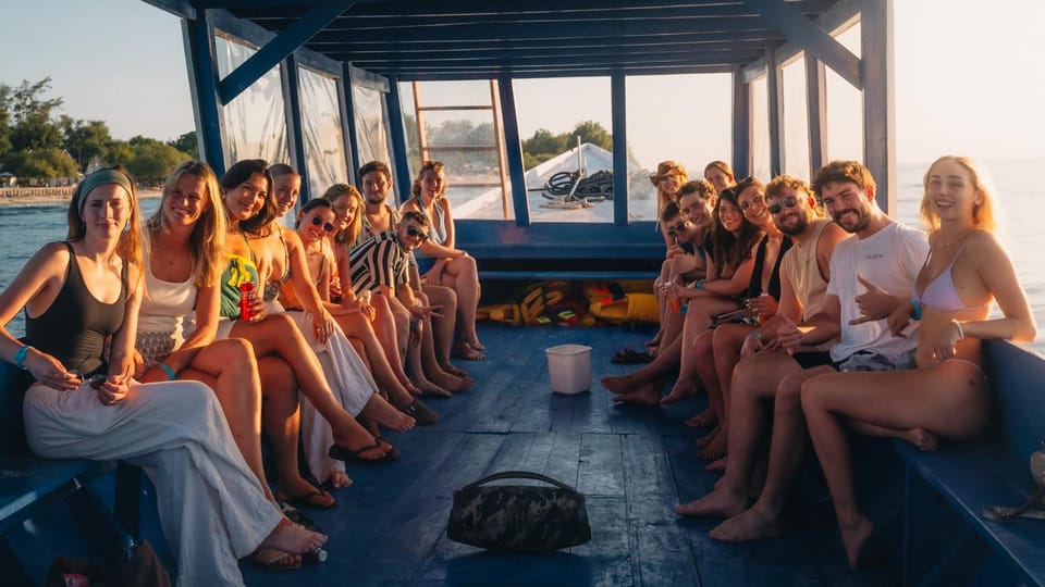 Atlas Gili Party Hostel Hostel in Pemenang