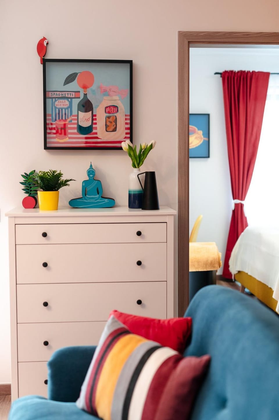 Communal lounge/ TV room, Bed, Decorative detail