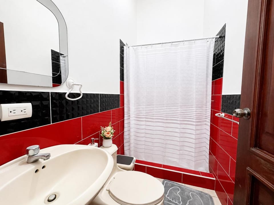 Shower, Bathroom, towels