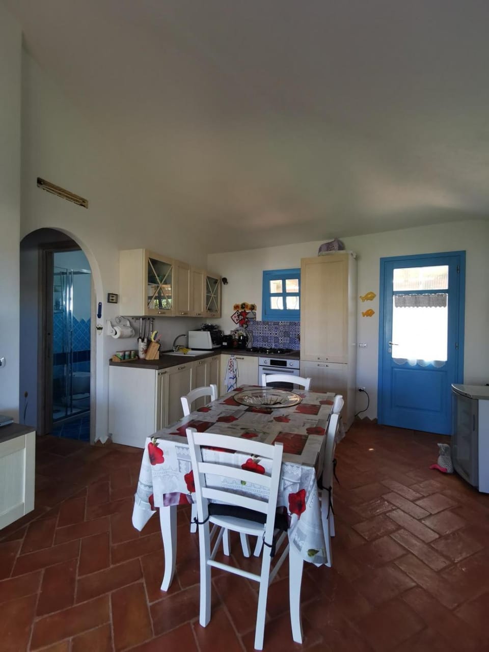 Kitchen or kitchenette, Breakfast
