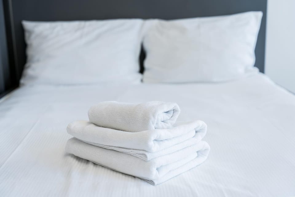 Bed, Photo of the whole room, towels