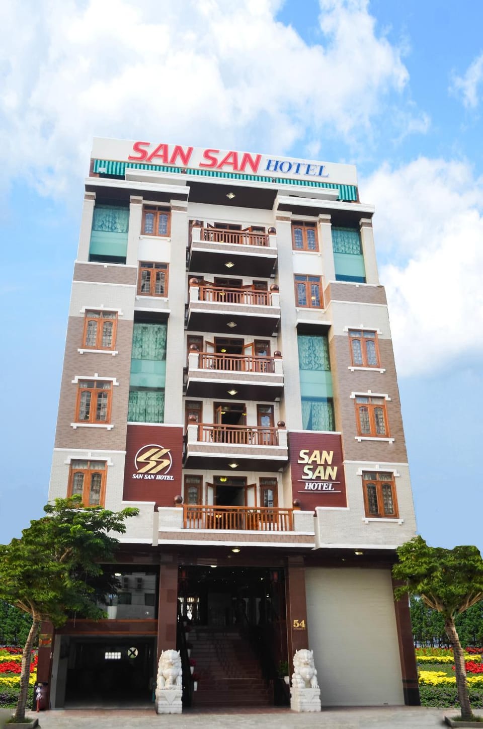 Property building, Facade/entrance, Property logo or sign