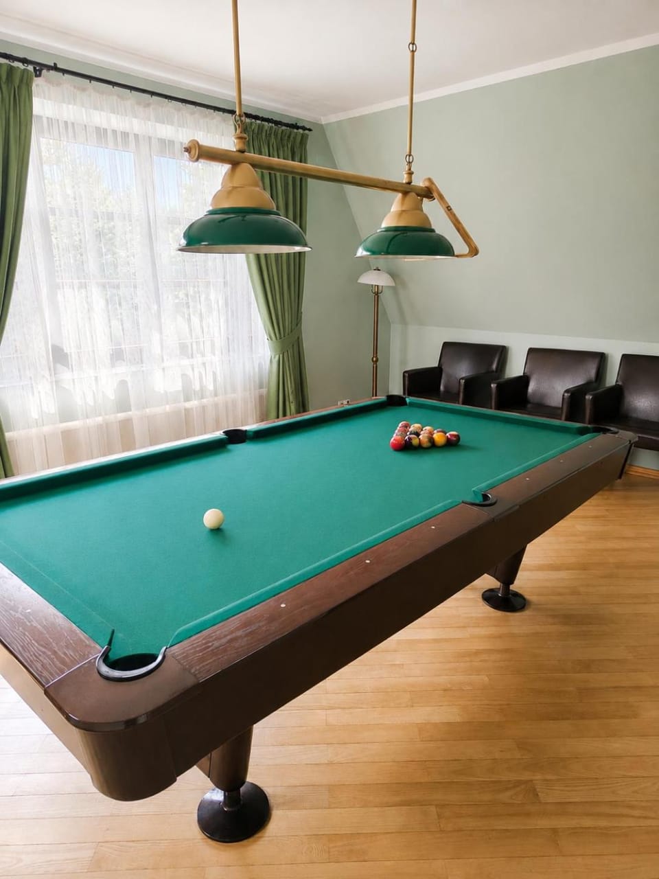 Billiard, Living room