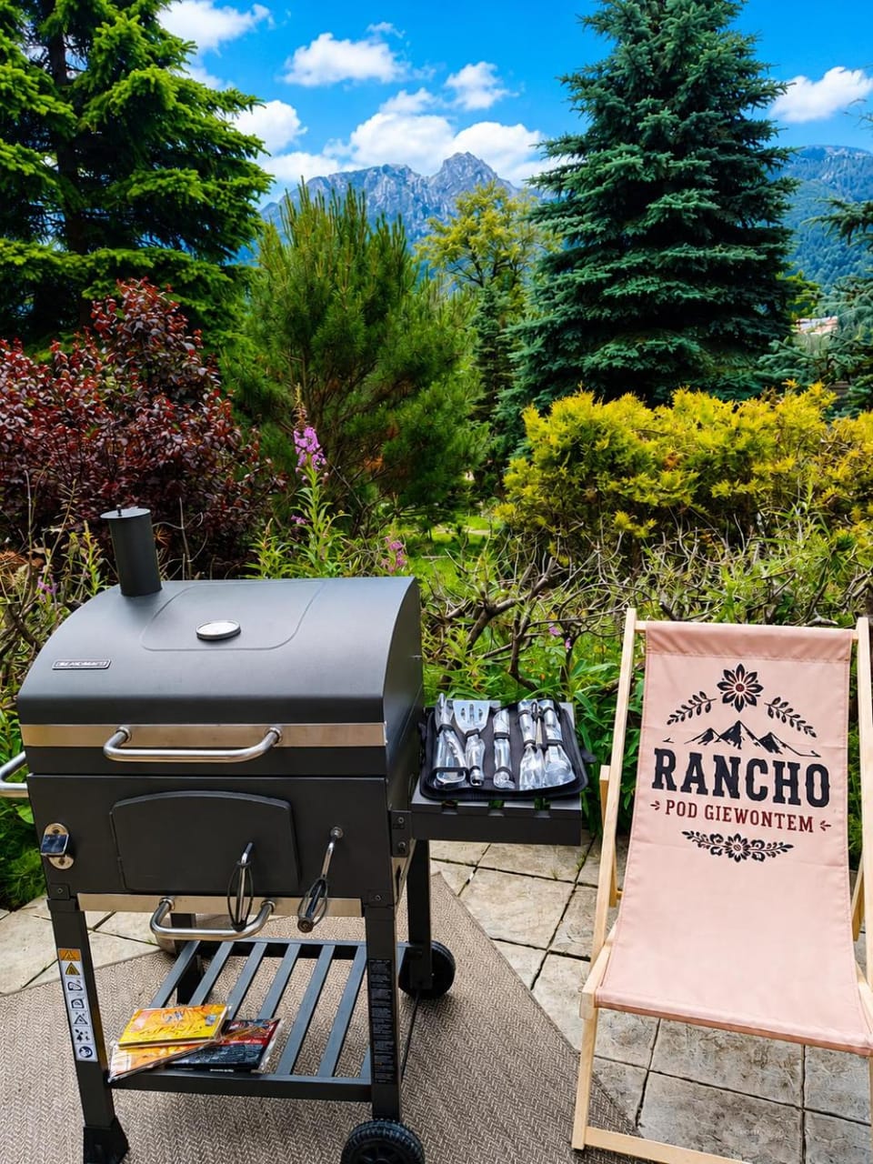 BBQ facilities, Garden
