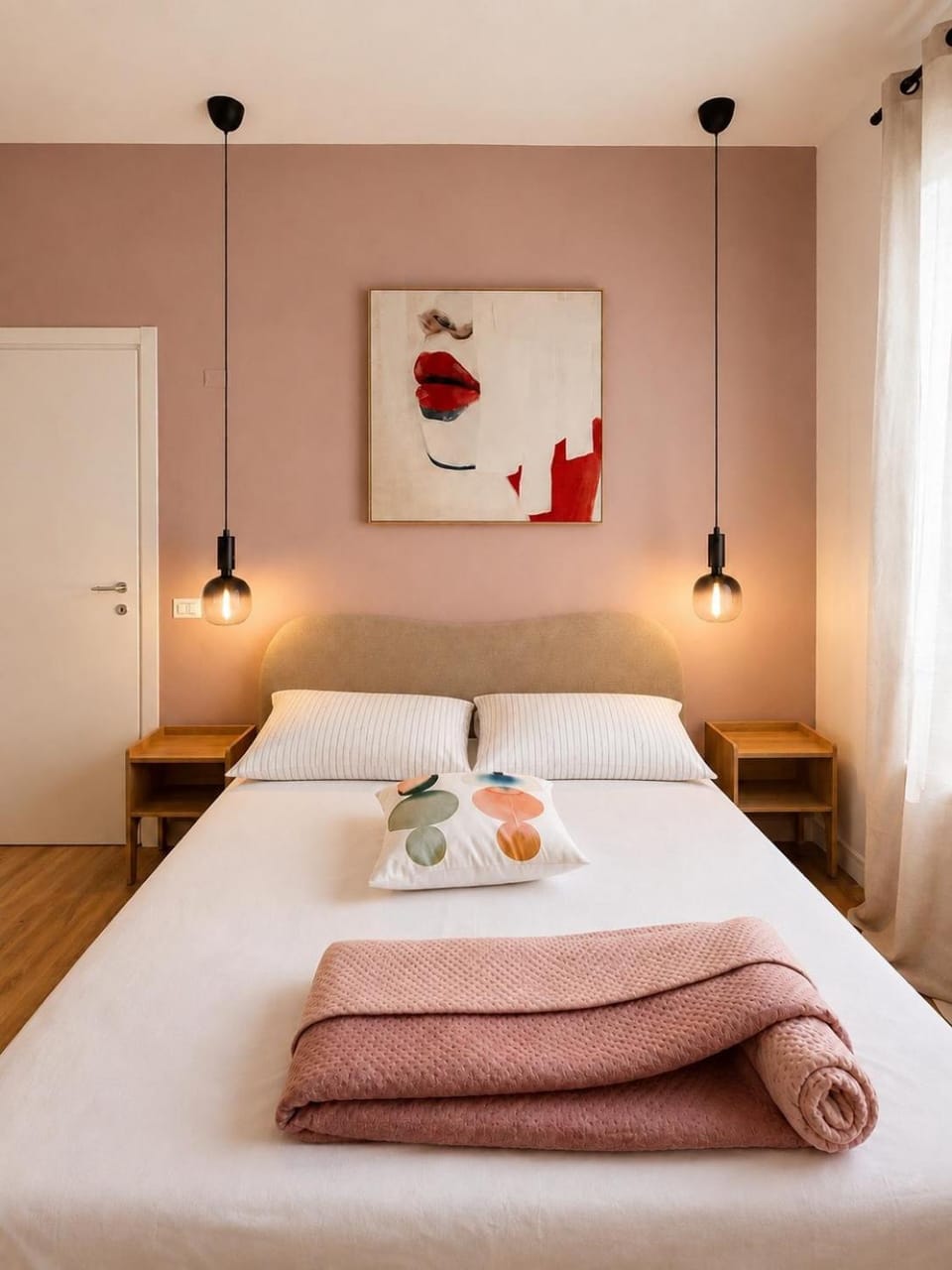 Bed, Photo of the whole room, Bedroom