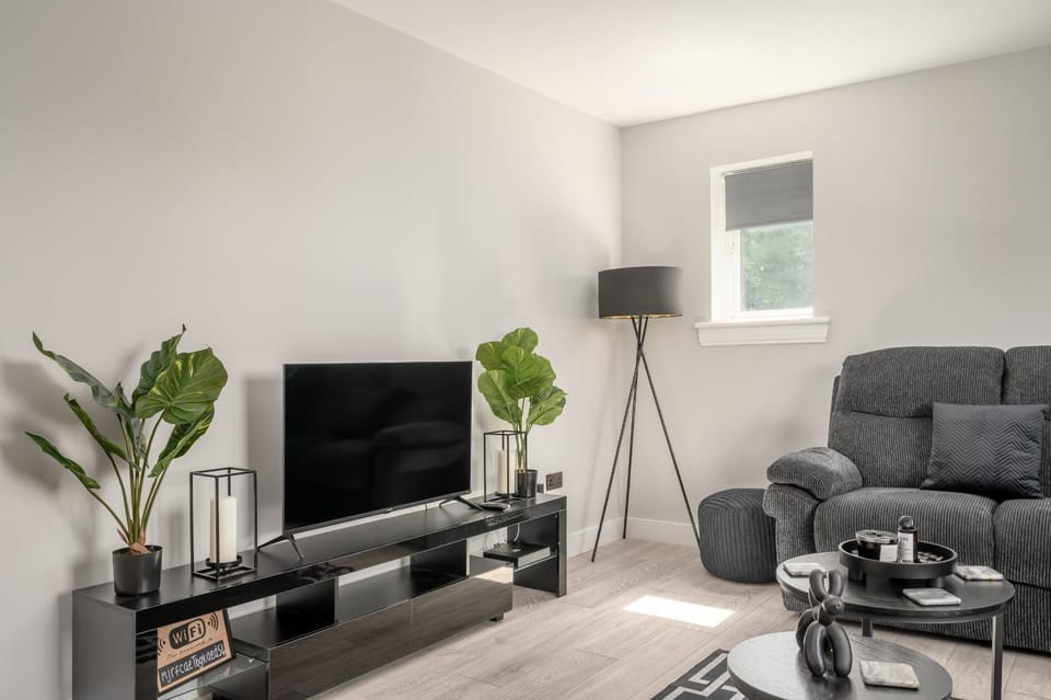 Communal lounge/ TV room, Living room
