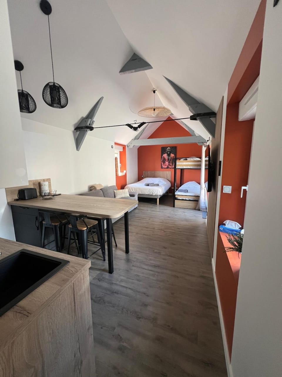 Bed, Seating area, Dining area, bunk bed