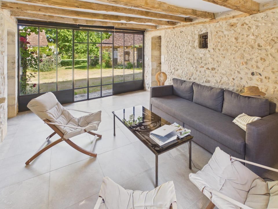 Communal lounge/ TV room, Living room