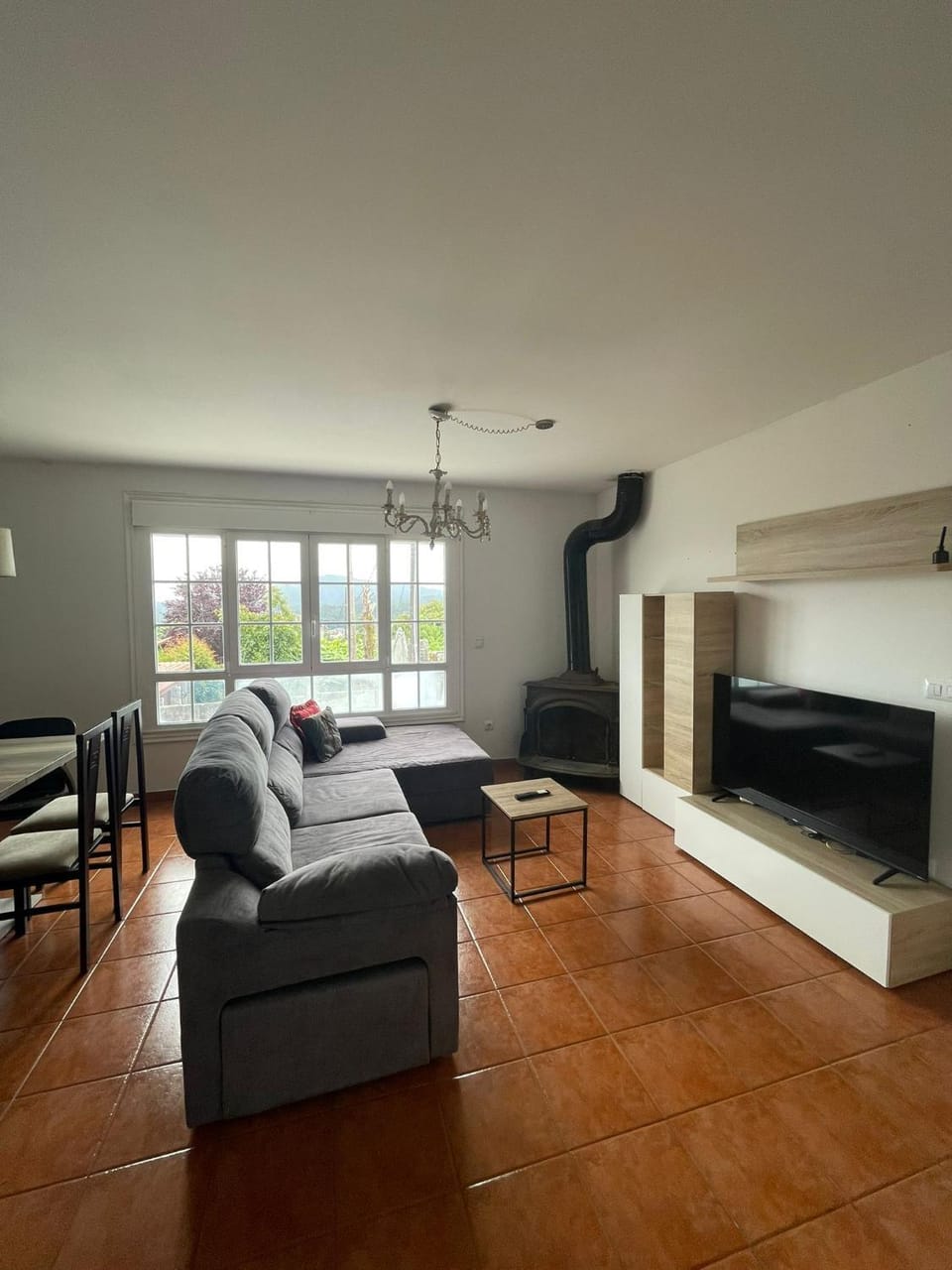 TV and multimedia, Seating area