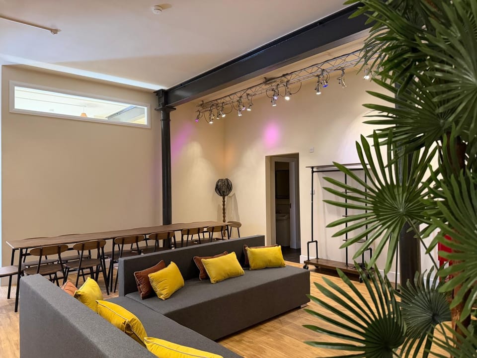 The Holyrood Mega-Quarters Apartment hotel in Edinburgh