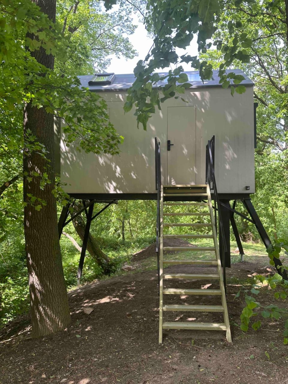Posed v korunách stromů Luxury tent in Czechia