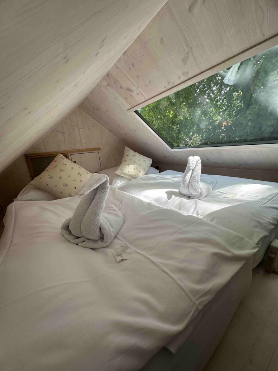 Posed v korunách stromů Luxury tent in Czechia