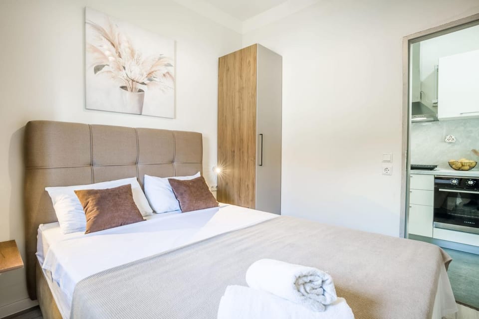 Leona Lux Apartment with Terrace & Free Parking Apartment in Zadar