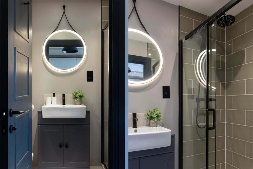 Modern Twin Studio in Central Hastings Near Beach Apartment in Hastings
