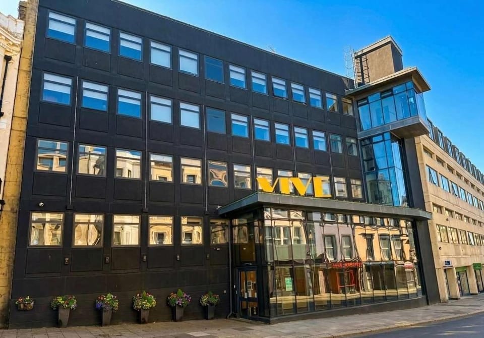 Modern Twin Studio in Central Hastings Near Beach Apartment in Hastings