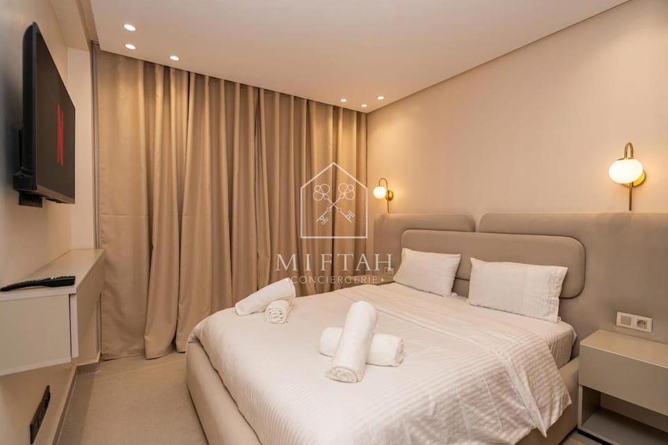 Modern Apartment & Sky-High Terrace Apartment in Tangier