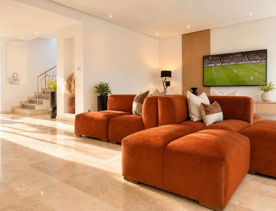 Elegant & Modern Villa - Pool & Golf Resort Villa in Casablanca-Settat