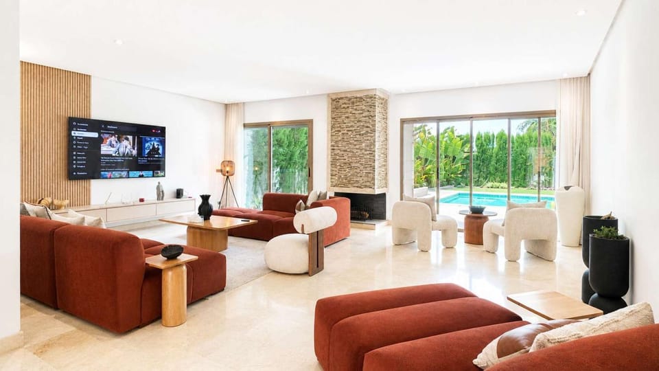 Elegant & Modern Villa - Pool & Golf Resort Villa in Casablanca-Settat