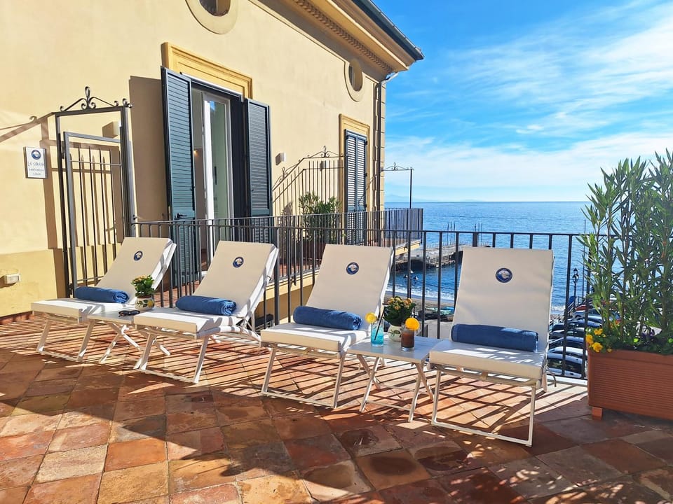 Odisseo Apartments House in Minori