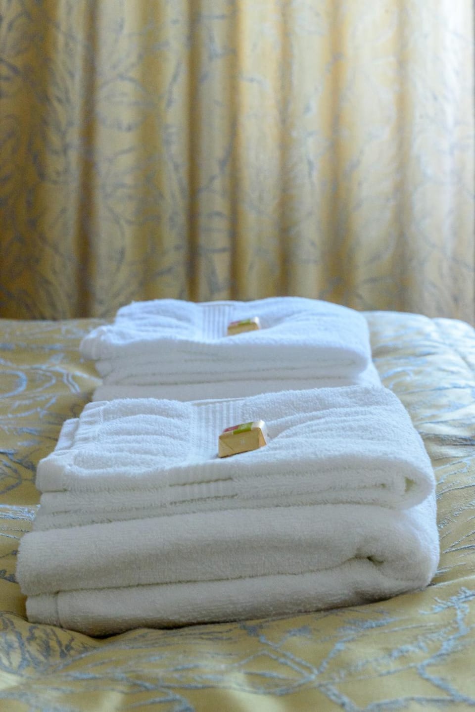 Photo of the whole room, Bedroom, towels