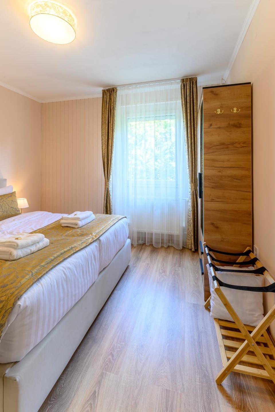 Bed, Bedroom, wardrobe