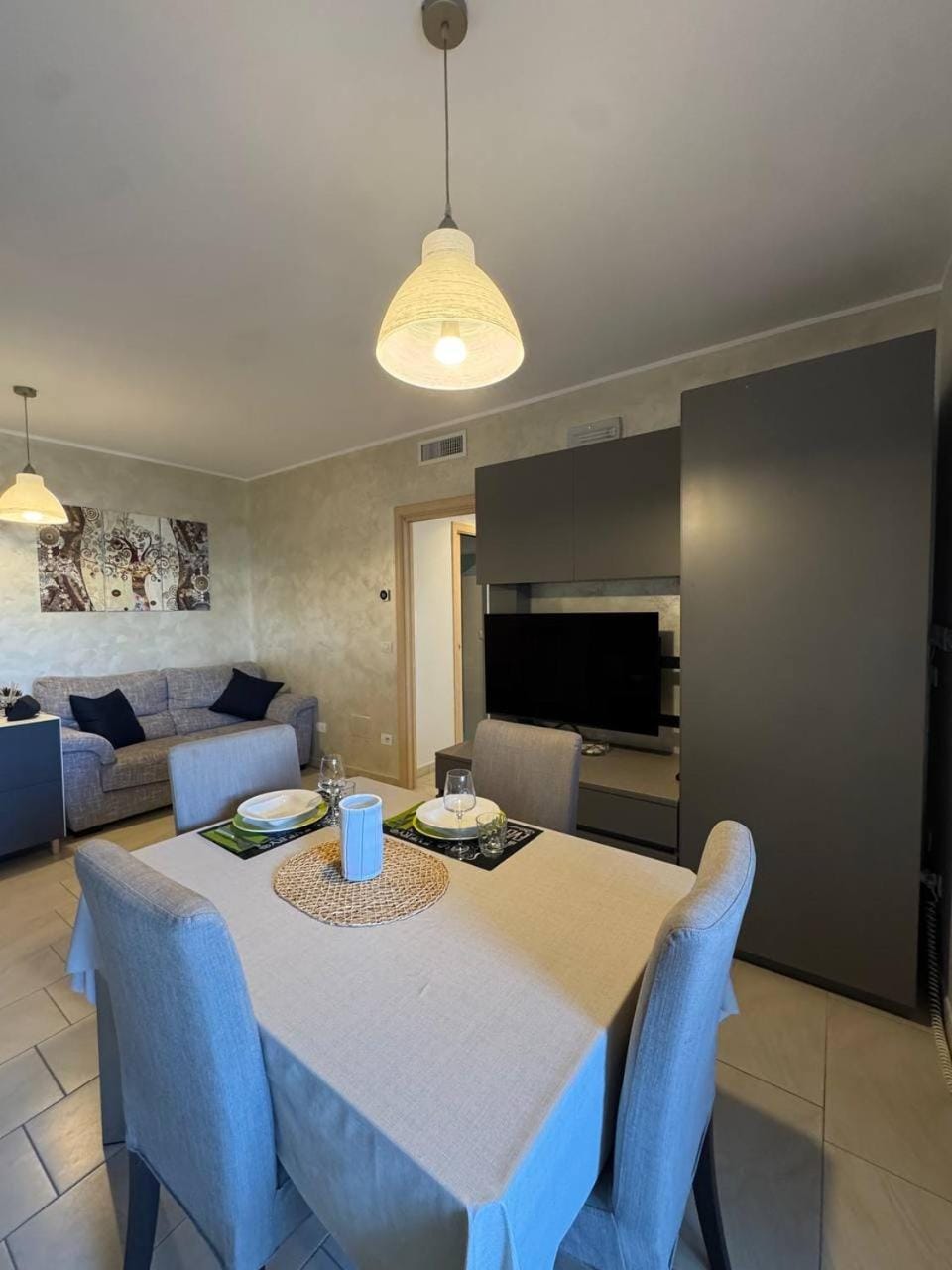 Communal lounge/ TV room