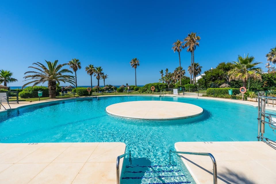 Pool view, Swimming pool