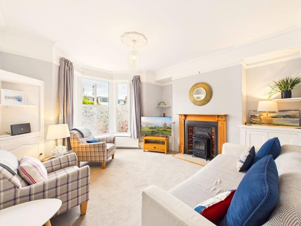Living room, Photo of the whole room, Seating area