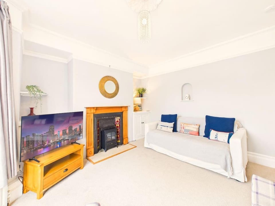 Living room, Photo of the whole room
