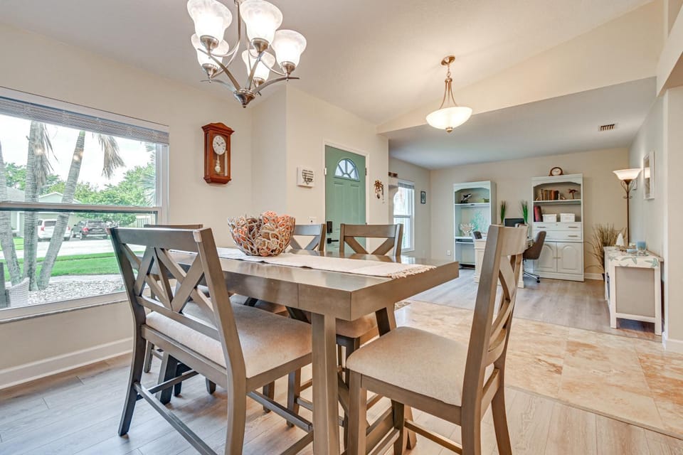 Pool, Hot Tub, Outdoor Kitchen Near Cocoa Beach House in Rockledge