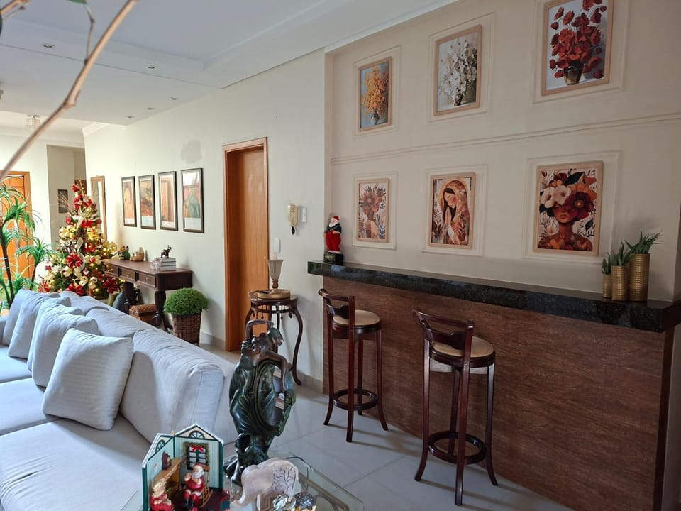confortável suite no jardim Botânico House in Ribeirão Preto