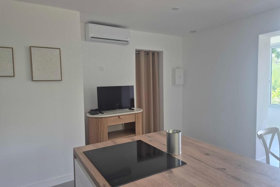 Family apartment with terrace near the sea Apartment in Rayol-Canadel-sur-Mer