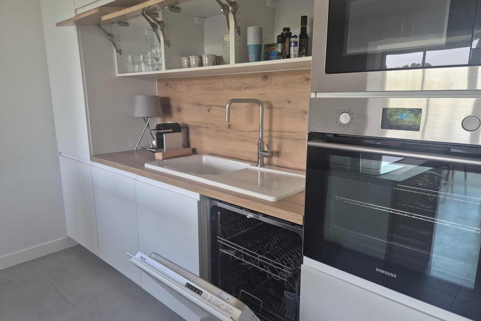 Family apartment with terrace near the sea Apartment in Rayol-Canadel-sur-Mer