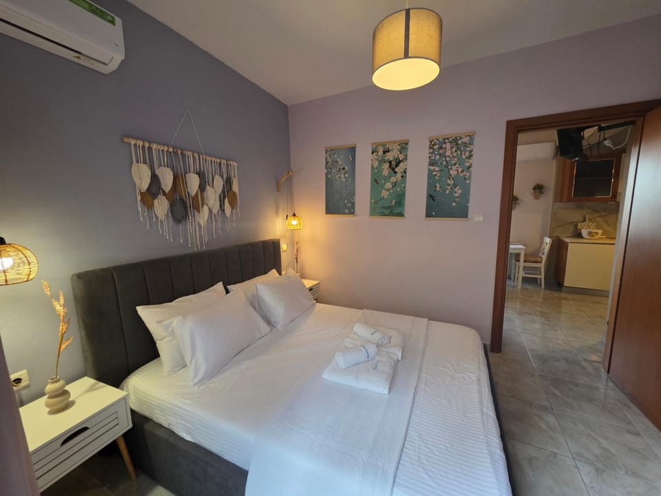 Azure Vista Apartment in Kavala