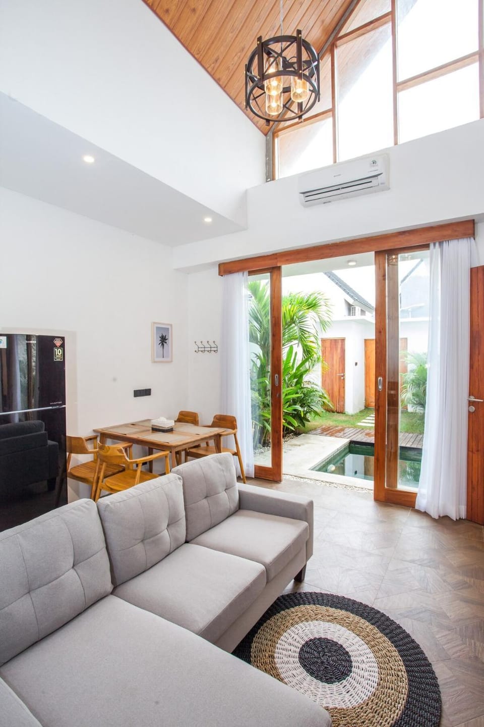 View (from property/room), View (from property/room), Living room