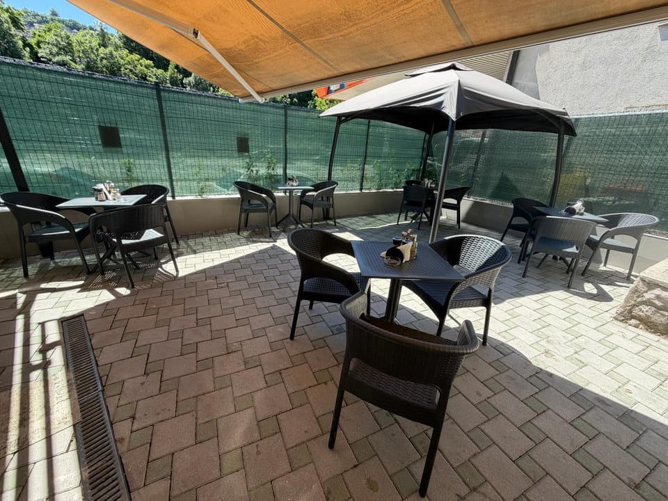 Garden, Breakfast, Continental breakfast