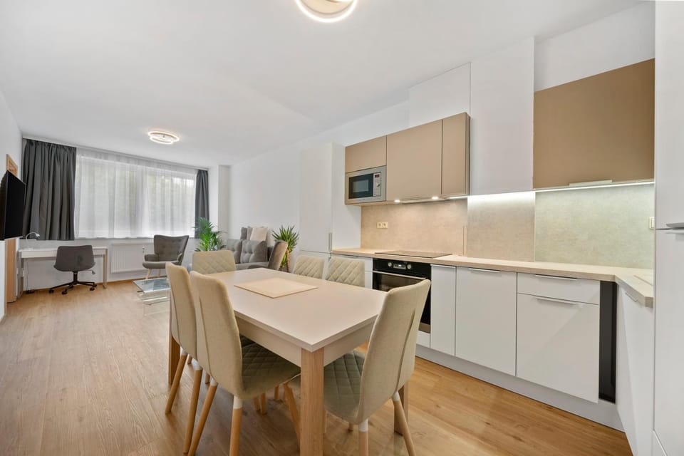 Kitchen or kitchenette, Living room, Seating area, Dining area, minibar, oven, stove, kitchen