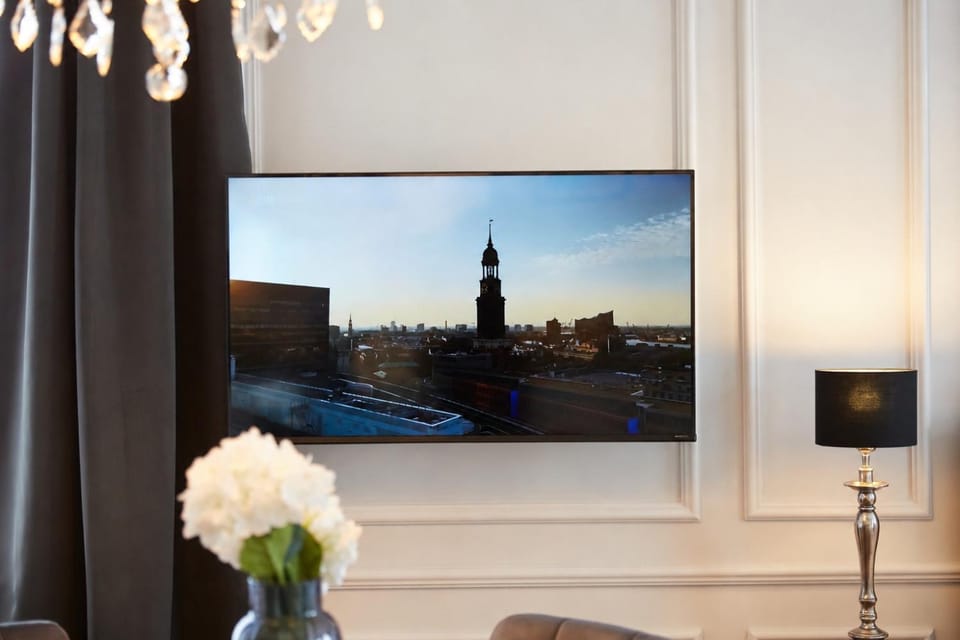 TV and multimedia, Decorative detail, Evening entertainment