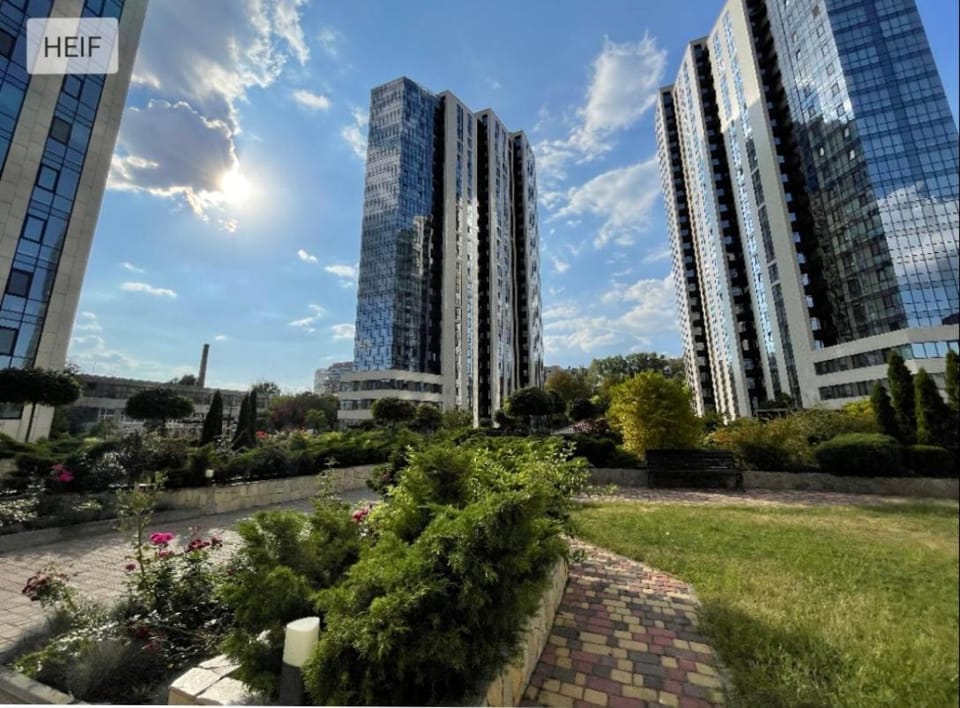 ЖК Панорама белая кв 140 Apartment in Dnipro