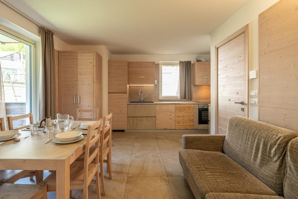 Living room, Dining area, kitchen