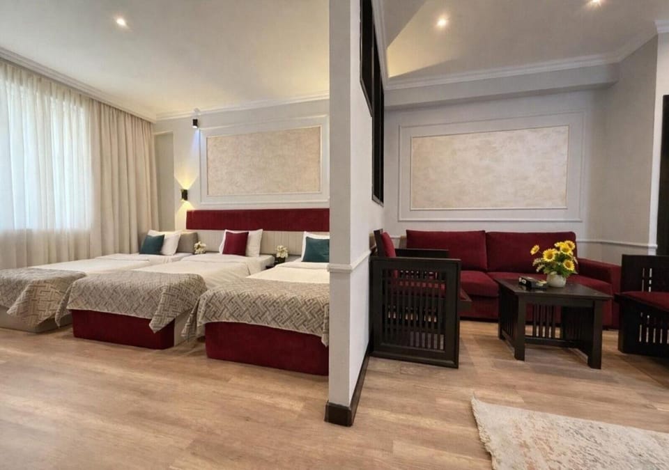 Bed, Living room, Photo of the whole room, Bedroom