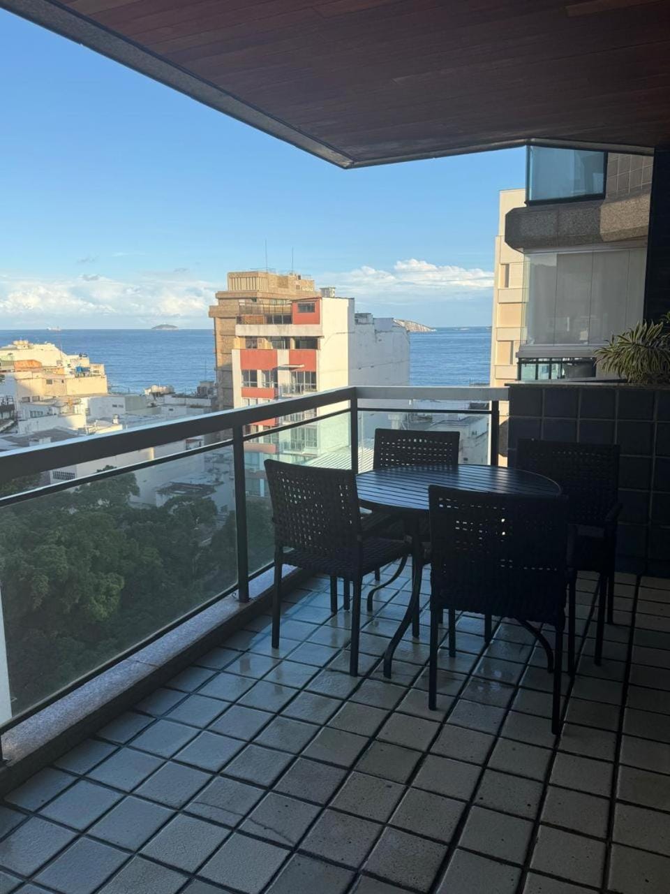 IPF2058 - Ipanema Tower Residence Service - Ipanema Apartment in Rio de Janeiro