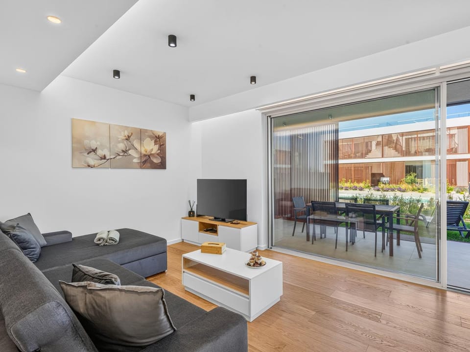 Melosa Sea Gardens Apartment in Luz