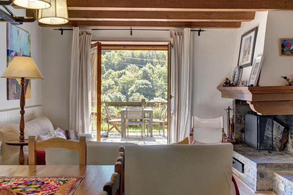 Casa Airola by Totiaran House in Catalonia