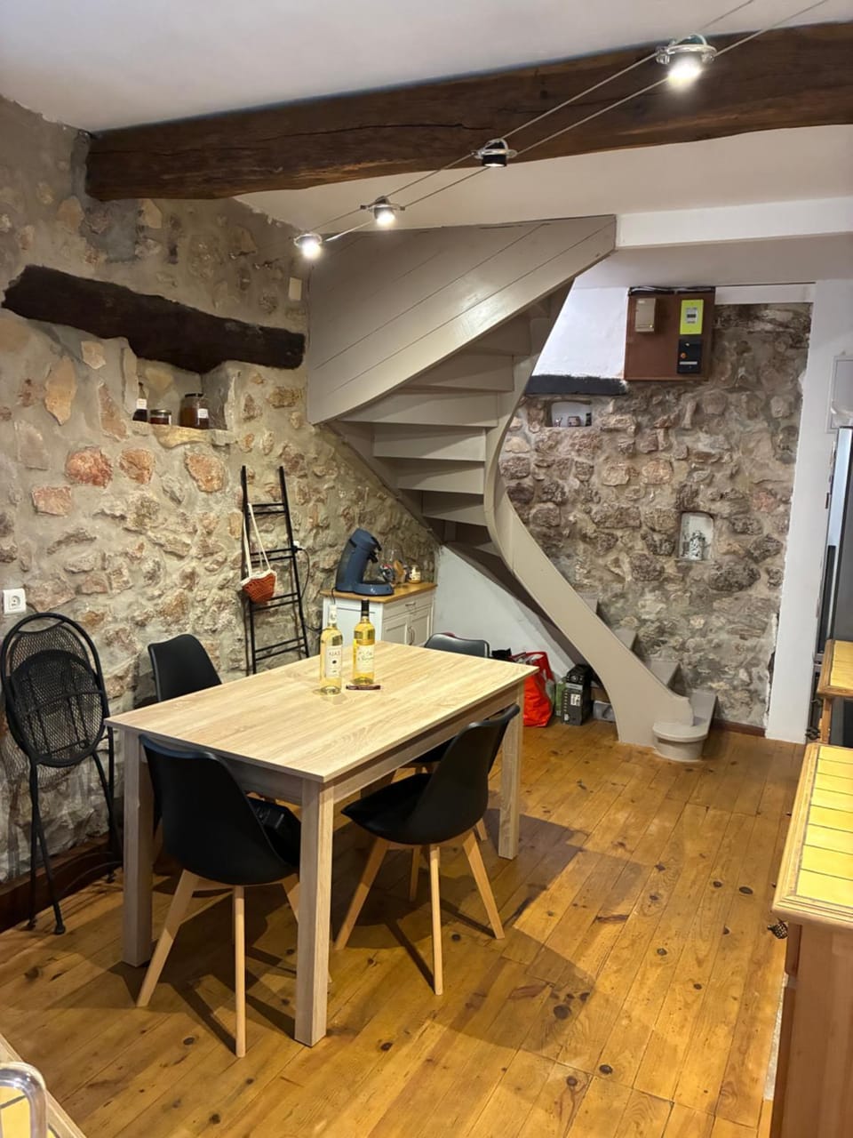 Maison de charme au style traditionnel Apartment in Aups