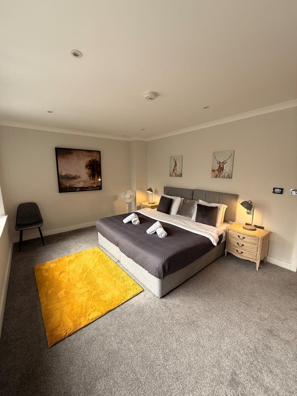 Perfect Getaway in Vibrant Neighbourhood w garden Apartment in Brentford